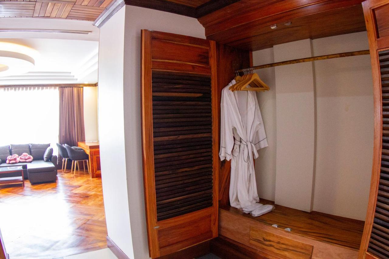 Kampong Thom Palace Hotel Eksteriør bilde