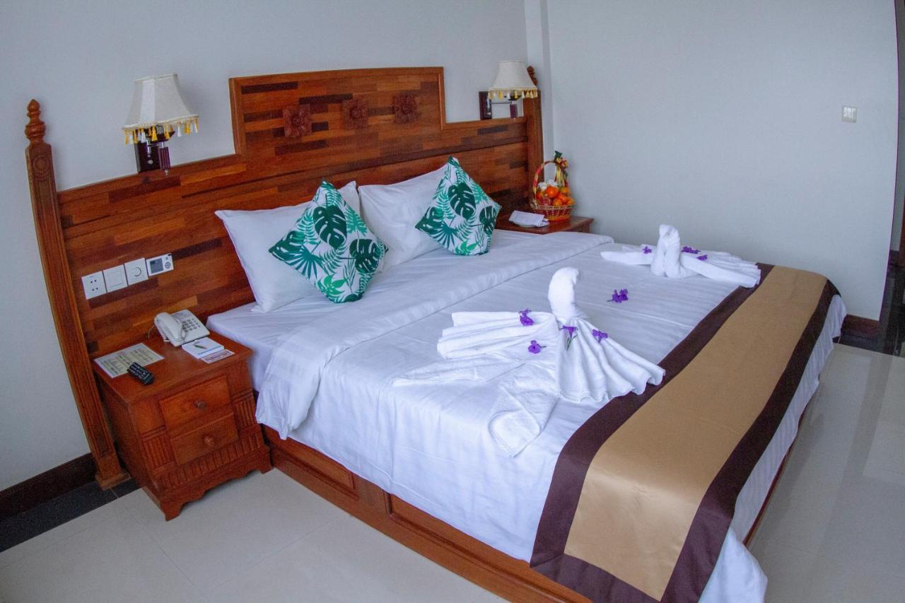 Kampong Thom Palace Hotel Eksteriør bilde